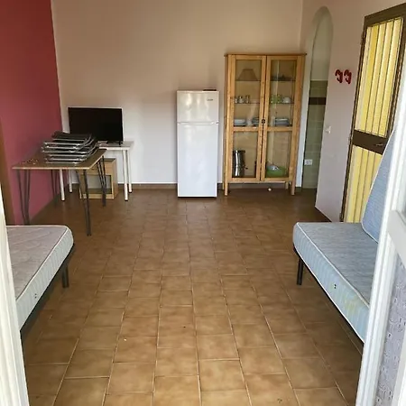 Trilocali Low Cost Apartmán *